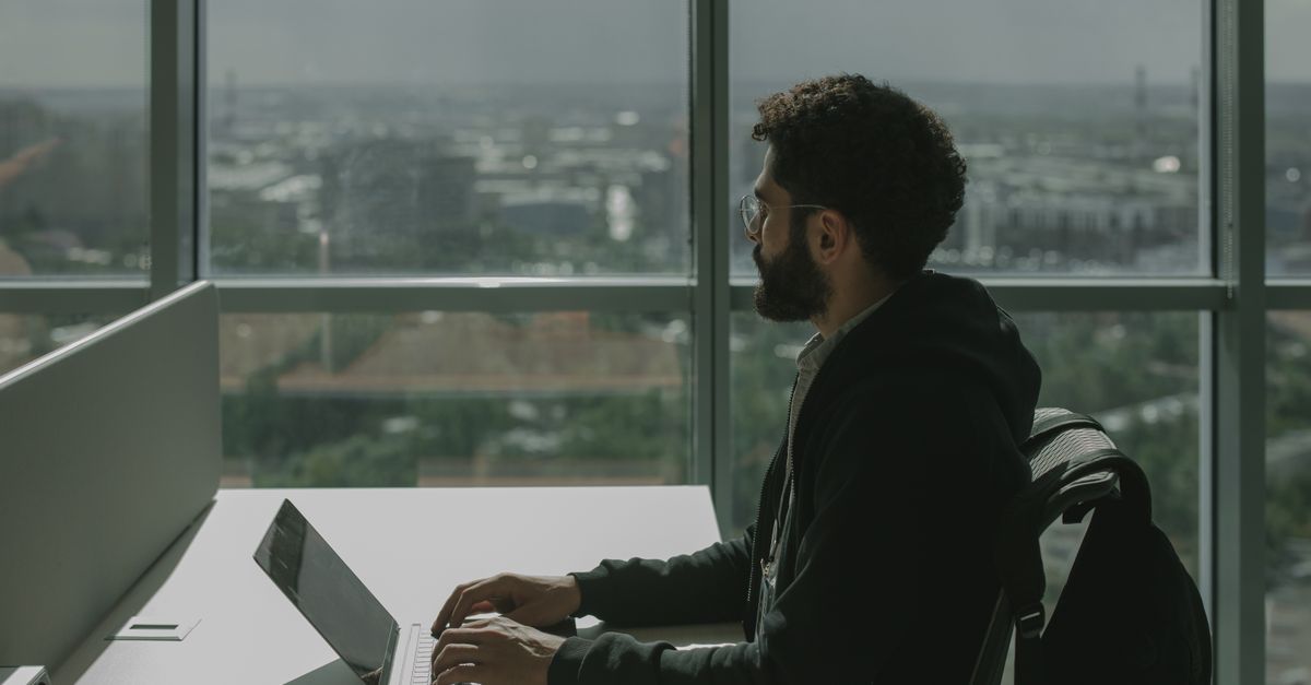 Actualización y puesta a punto de un computador para Windows 11 en El de Soporte, sur de Cali